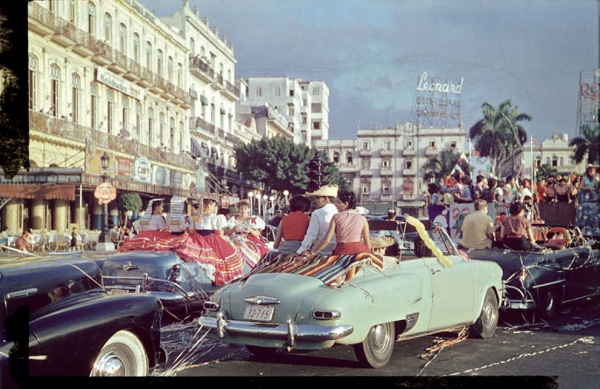jarkie-foto-kuby-1954-goda-kotoraja-vygljadit-dejstvitelno-kak-svobodnaja-strana-3635bd5